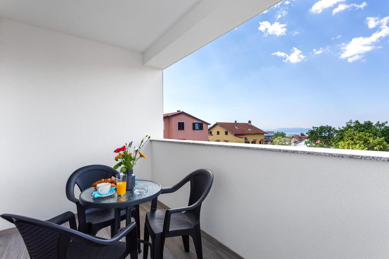 Kvarner Bay - Apartments 2 & 4 リエカ エクステリア 写真