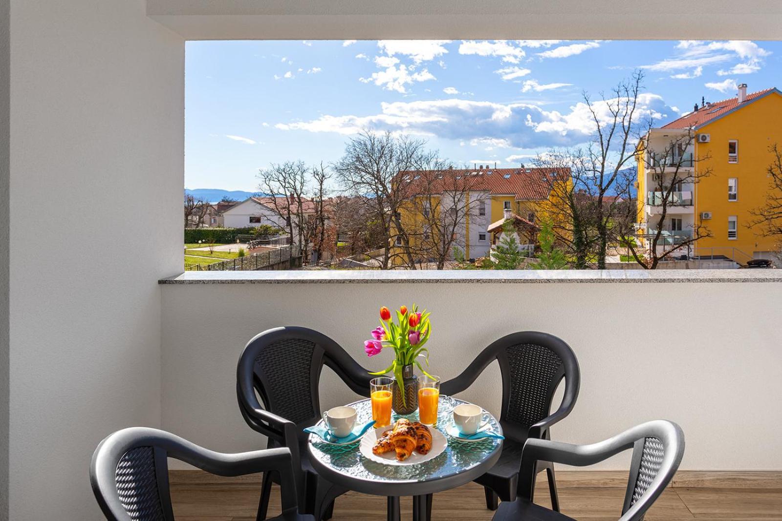 Kvarner Bay - Apartments 2 & 4 リエカ エクステリア 写真